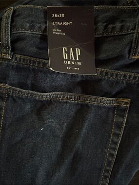 GAP Men's Straight Jeans in Dark Indigo